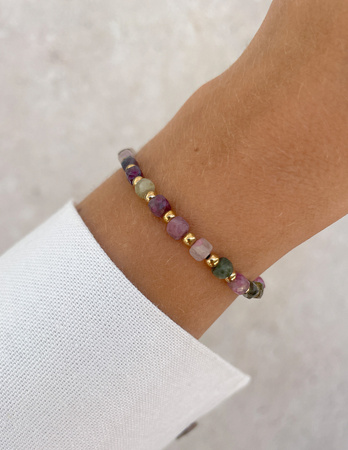 Bransoletka na gumce z mixu turmalinów z hematytem - ochrona, obfitość, witalność, relacje