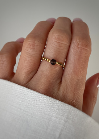 Pierścionek elastyczny hematyt, kwarc dymny - odwaga, sukces, pomoc w stresie