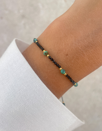 Bransoletka na nici z czarnym turmalinem i turkusem - ochrona, relacje, kreatywność