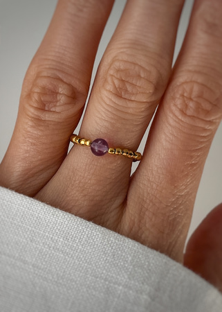 Pierścionek elastyczny hematyt, ametyst - sukces, odwaga, zdrowie, ochrona