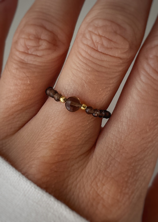 Pierścionek elastyczny kwarc dymny