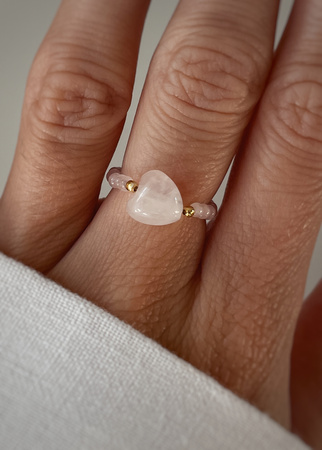 Pierścionek elastyczny kwarc różowy kamień miłości