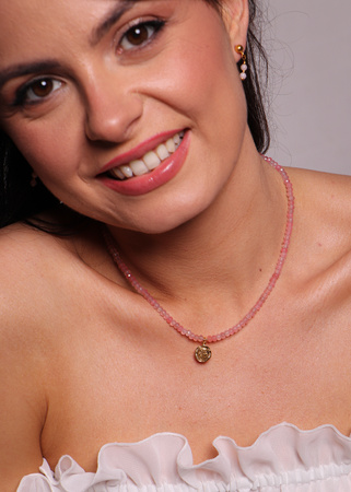 Naszyjnik jadeit różowy z zawieszką