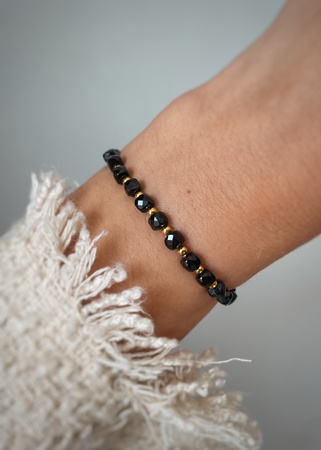 Bransoletka na gumce spinel