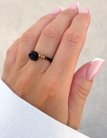 Elastic ring with natural lapis lazuli stones and pearl