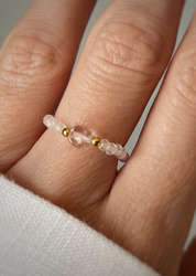 Elastic ring with natural lapis lazuli stones and pearl