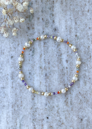 Bransoletka na gumce mix cyrkonii i perła naturalna