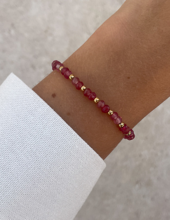 Bransoletka na gumce jadeit truskawkowy - szczęście, pomyślność, spełnienie marzeń