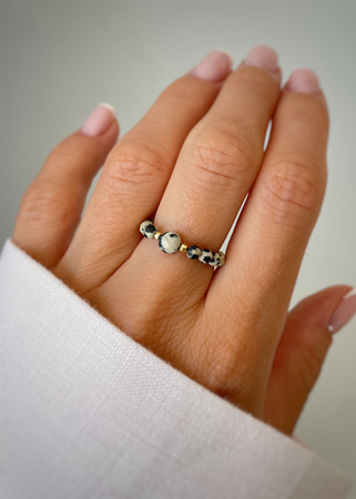 Pierścionek elastyczny kamienie naturalne Jaspis Dalmatyński