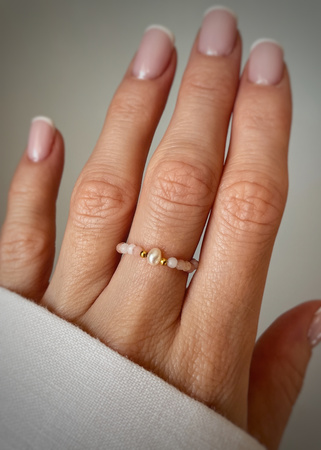 Pierścionek elastyczny opal perła naturalna