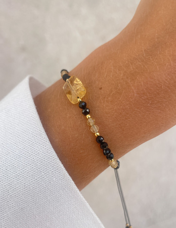 Bransoletka na nici z czarnym turmalinem i cytrynem - ochrona i dobrobyt