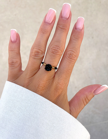 Elastic ring with natural lapis lazuli stones and pearl