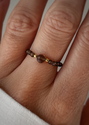 Elastic ring with natural lapis lazuli stones and pearl