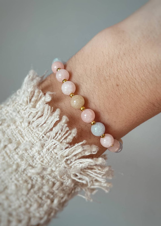 Bransoletka na gumce z Jadeitów