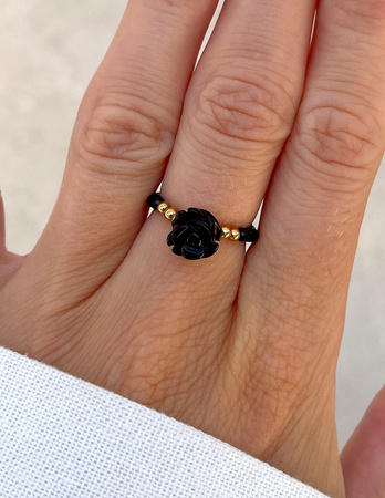 Elastic ring with natural lapis lazuli stones and pearl