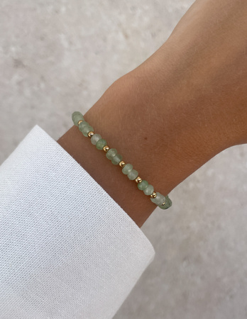 Bransoletka na gumce jadeit jasnozielony - szczęście, pomyślność, spełnienie marzeń