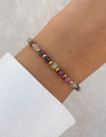 Bransoletka na gumce z mixu turmalinów z hematytem - ochrona, obfitość, witalność, relacje