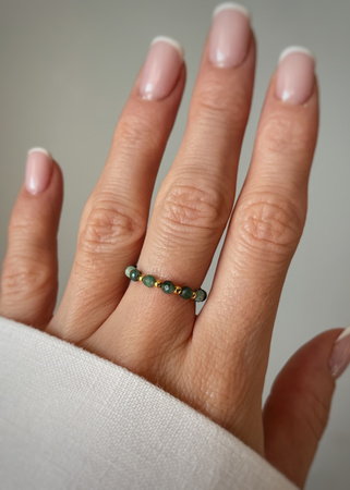 Pierścionek elastyczny szmaragd