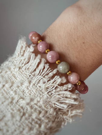 Bransoletka na gumce z Jadeitów