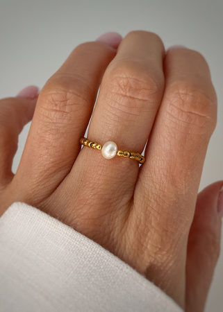 Pierścionek elastyczny hematyt, perła - szczęście, dobrobyt, odwaga, odwaga, pewność siebie