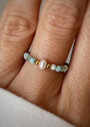 Elastic ring with natural lapis lazuli stones and pearl