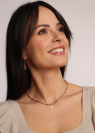 Naszyjnik z kamieni naturalnych Rodonit kulka 3mm pozłacany z zawieszką