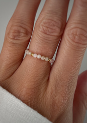 Elastic ring with natural lapis lazuli stones and pearl