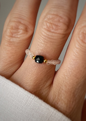 Elastic ring with natural lapis lazuli stones and pearl