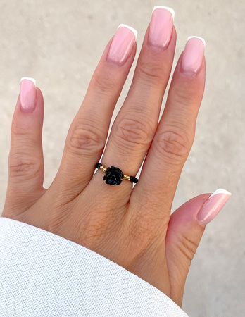 Elastic ring with natural lapis lazuli stones and pearl