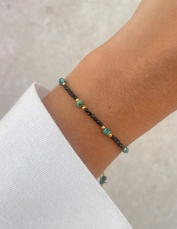 Bransoletka na nici z czarnym turmalinem i turkusem - ochrona, relacje, kreatywność