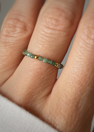 Pierścionek elastyczny szmaragd