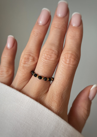 Pierścionek elastyczny czarny turmalin