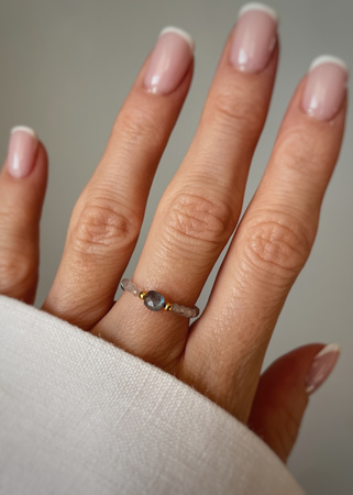 Pierścionek elastyczny labradoryt