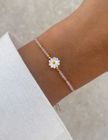 Bransoletka na nici z kwarcu różowego z kwiatkiem z masy perłowej - kreatywność, wyobraźnia, przyjaźń