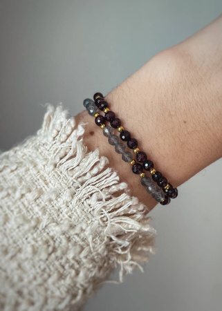 Bransoletka na gumce z Labradorytów i Granatów