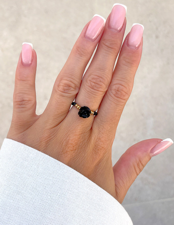 Elastic ring with natural lapis lazuli stones and pearl