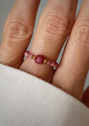 Elastic ring with natural lapis lazuli stones and pearl