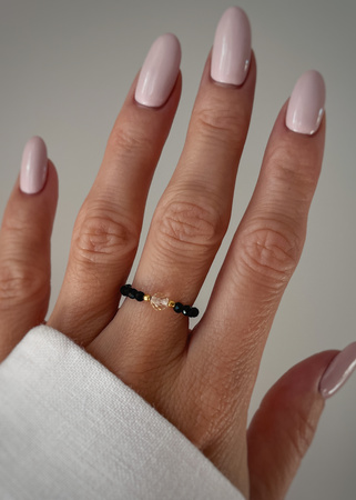 Pierścionek elastyczny czarny turmalin cytryn ochrona i dobrobyt