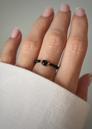 Pierścionek elastyczny czarny turmalin