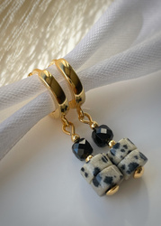3 cm gold-plated, faceted hoop earrings