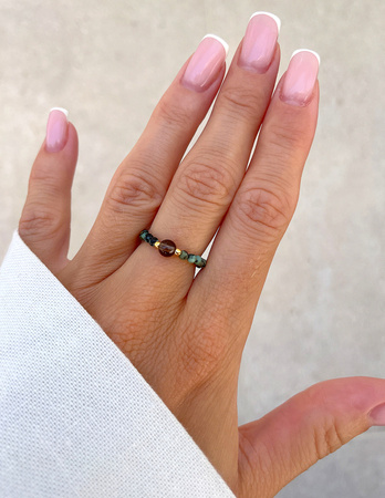 Elastic ring with natural lapis lazuli stones and pearl