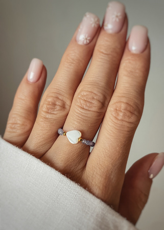 Elastic ring with natural lapis lazuli stones and pearl