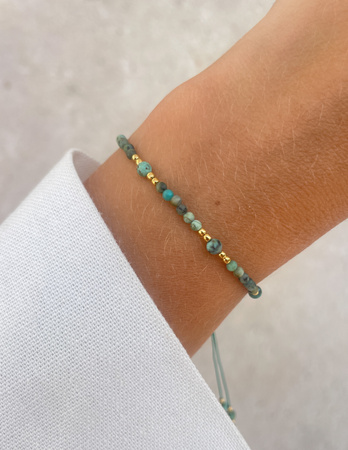 Bransoletka na nici z turkusu - kreatywność, wyobraźnia, przyjaźń