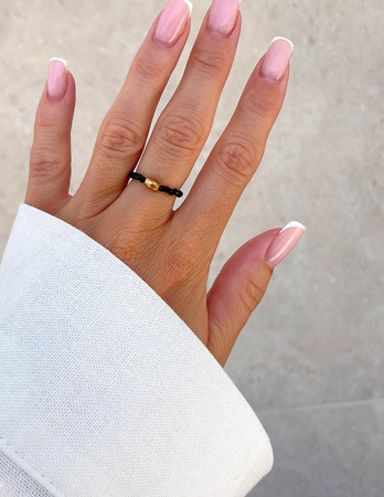 Elastic ring with natural lapis lazuli stones and pearl