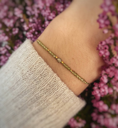 Bransoletka Kamień Urodzeniowy - Sierpień pozłacana