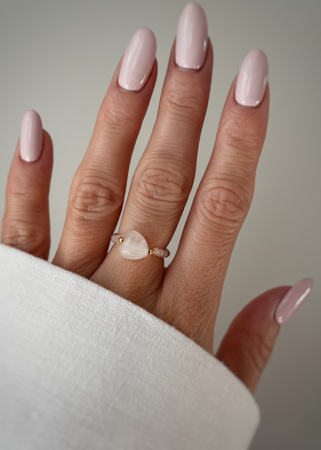 Pierścionek elastyczny kwarc różowy kamień miłości