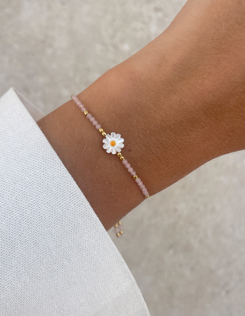 Bransoletka na nici z kwarcu różowego z kwiatkiem z masy perłowej - kreatywność, wyobraźnia, przyjaźń