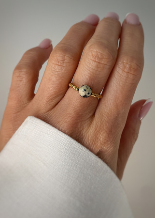 Pierścionek elastyczny hematyt, jaspis dalmatyński - siła, odwaga, ochrona, optymizm, uziemienie