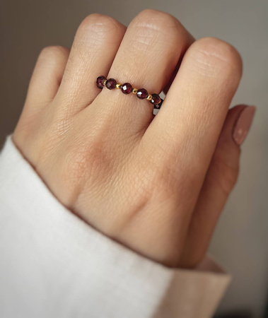 Pierścionek elastyczny kamienie naturalne granat