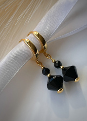 3 cm gold-plated, faceted hoop earrings